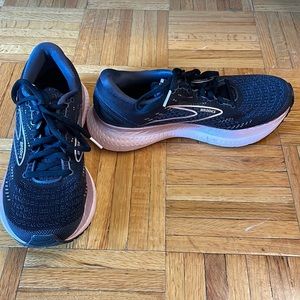 Selling like new Brooks Glycerin 19, black ombré rose gold metallic, size 7.5